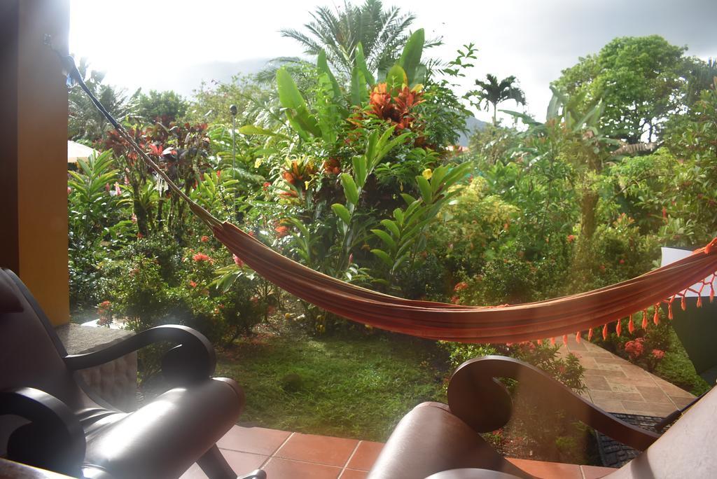 Hotel Roca Negra Del Arenal La Fortuna Екстер'єр фото